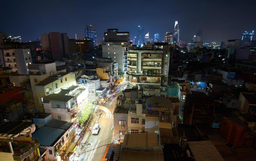 ビズ ロイヤル ホテル ホーチミン市 エクステリア 写真